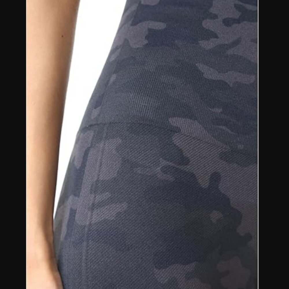 NWOT SPANX Look at Me Now Seamless Leggings